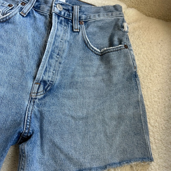 Agolde High Waisted Shorts in light denim - Picture 5 of 7
